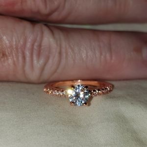 **SOLD** 8kt Rose White Sapphire Solitaire